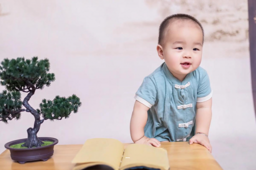 巴音郭楞孕妇显怀是几个月